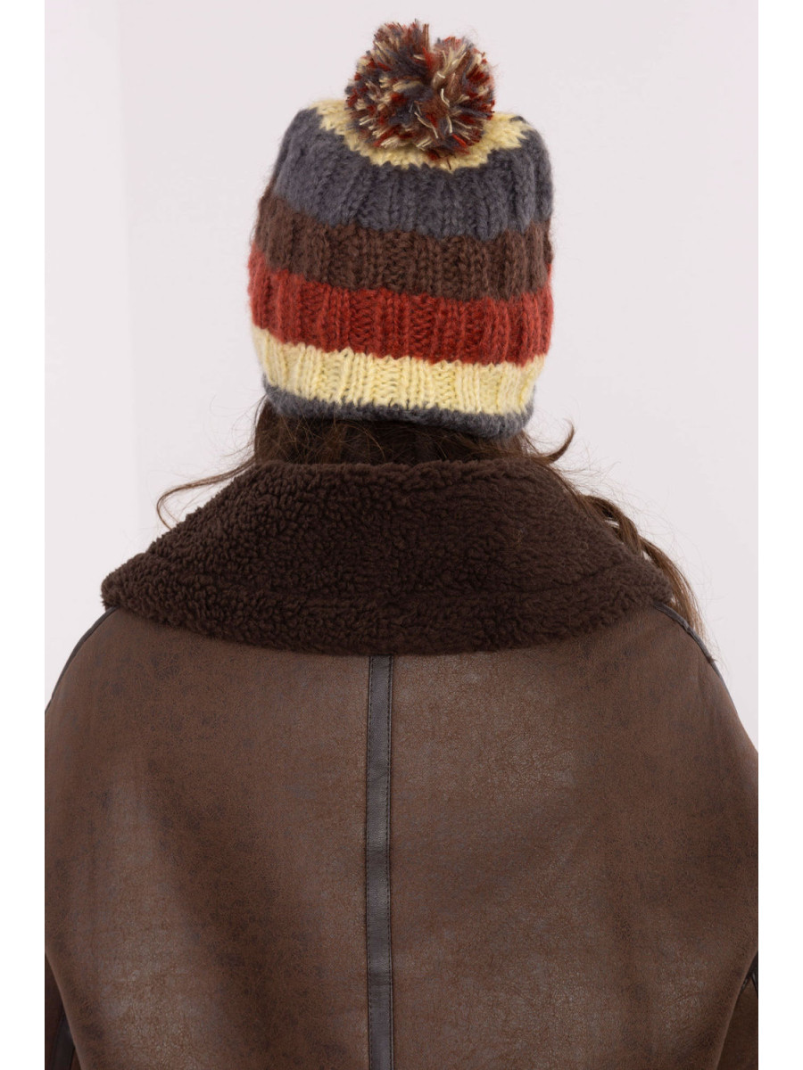 Bonnet model 203835 AT