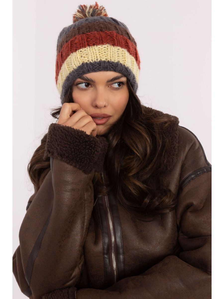Bonnet model 203835 AT