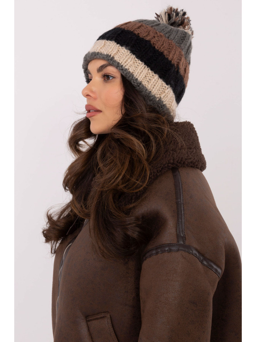 Bonnet model 203836 AT