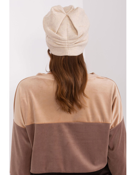 Bonnet model 191109 AT