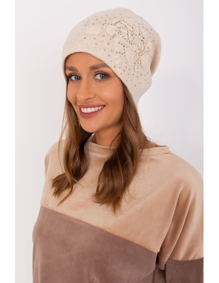 Bonnet model 191109 AT