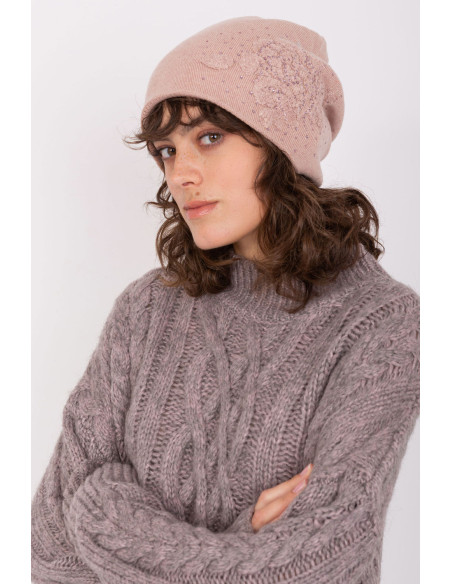 Bonnet model 190592 AT
