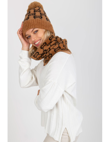 Bonnet model 185913 AT