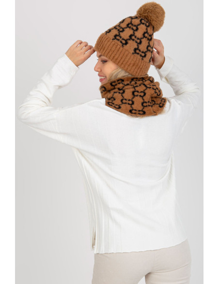 Bonnet model 185913 AT
