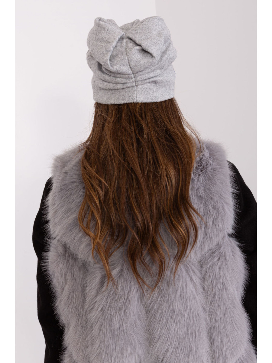 Bonnet model 190596 AT
