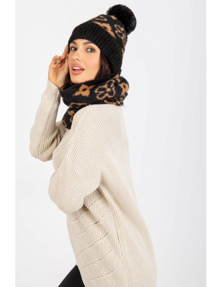 Bonnet model 185915 AT