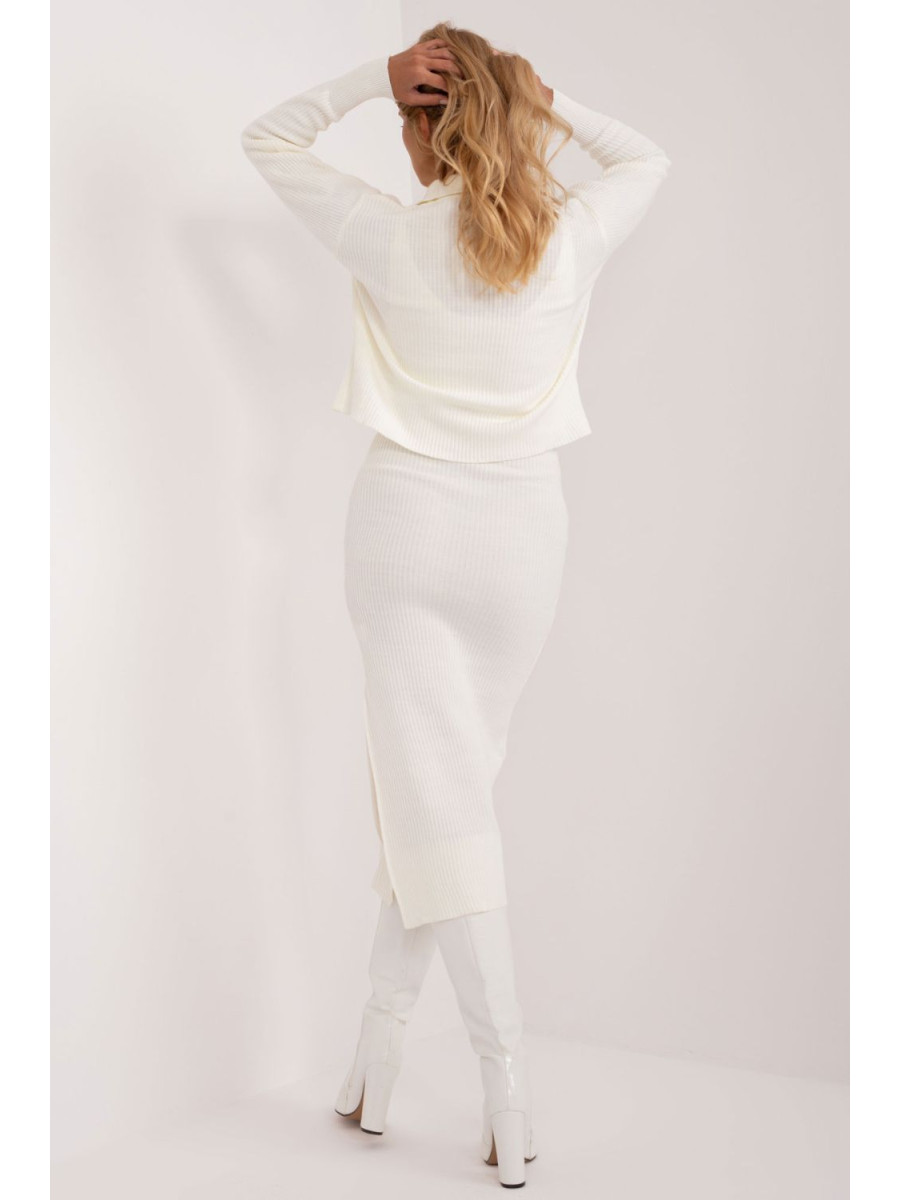 L`ensemble model 192686 Badu