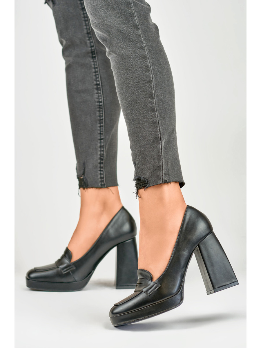 Escarpins à talons model 185398 PRIMO
