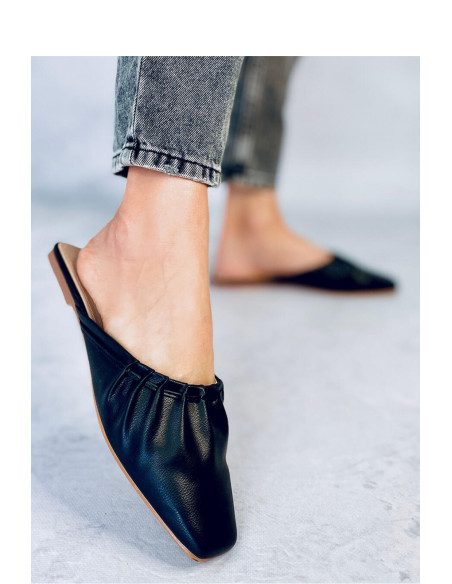 Clacquettes model 178842 Inello