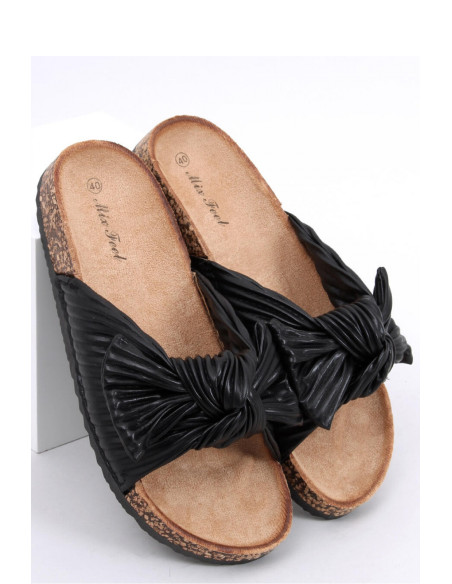 Clacquettes model 167270 Inello