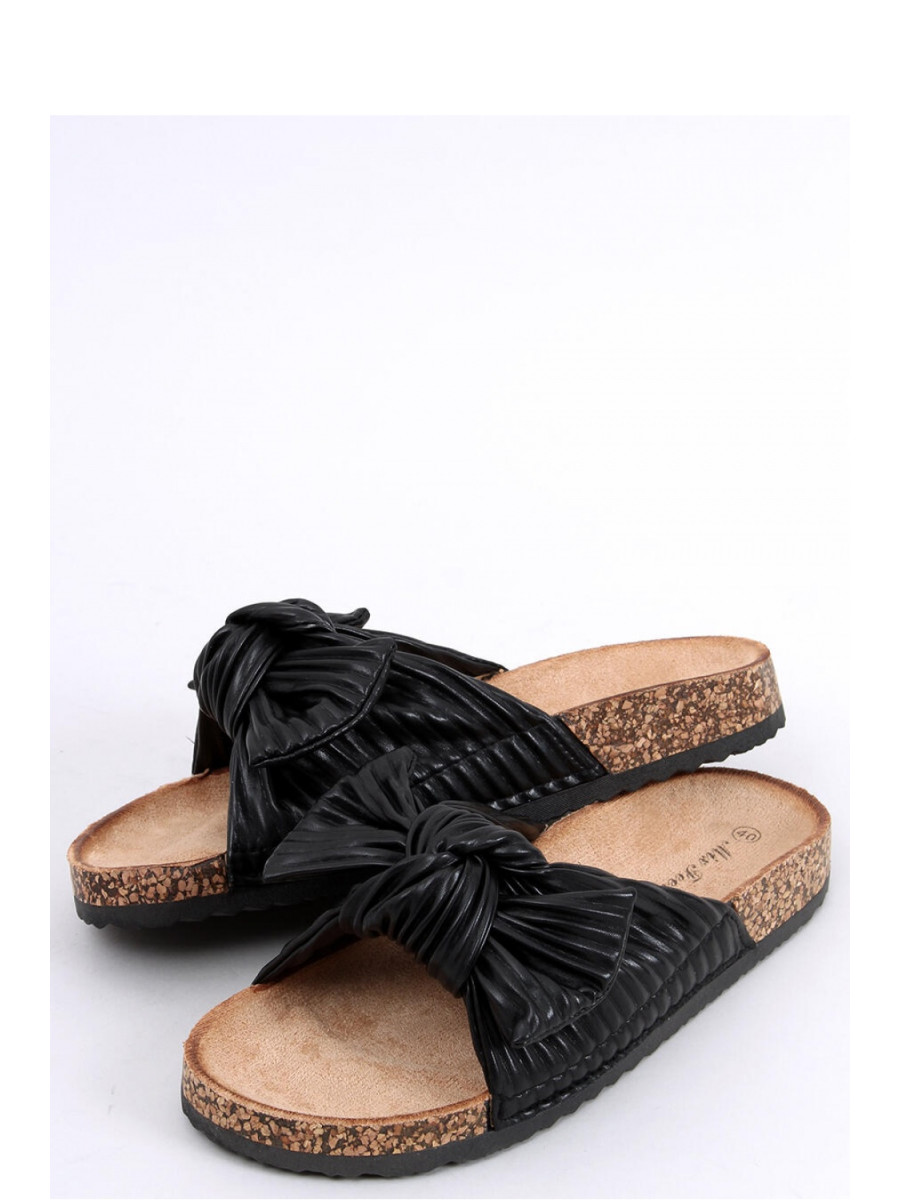 Clacquettes model 167270 Inello