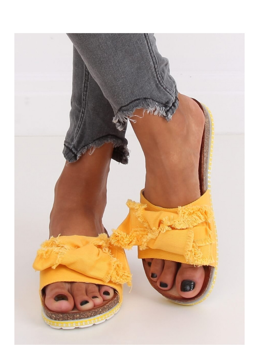 Clacquettes model 145820 Inello