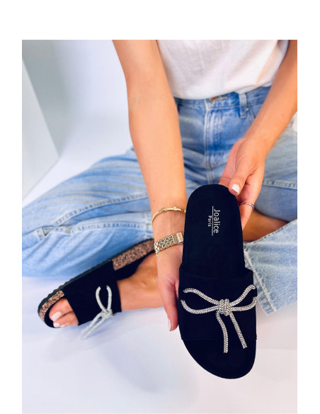 Clacquettes model 179415 Inello