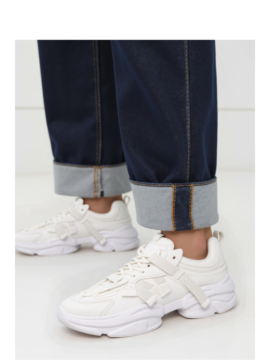 Chaussures de sport model 210223 Inello