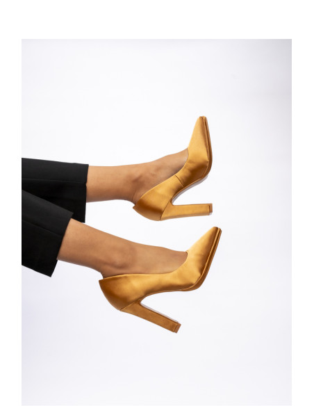 Talons hauts model 210544 Inello