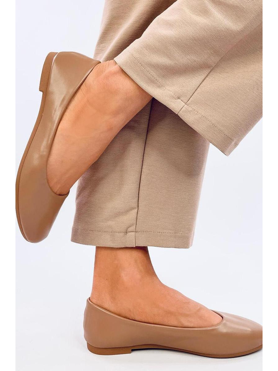 Ballerine model 196523 Inello
