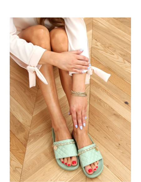 Clacquettes model 153829 Inello
