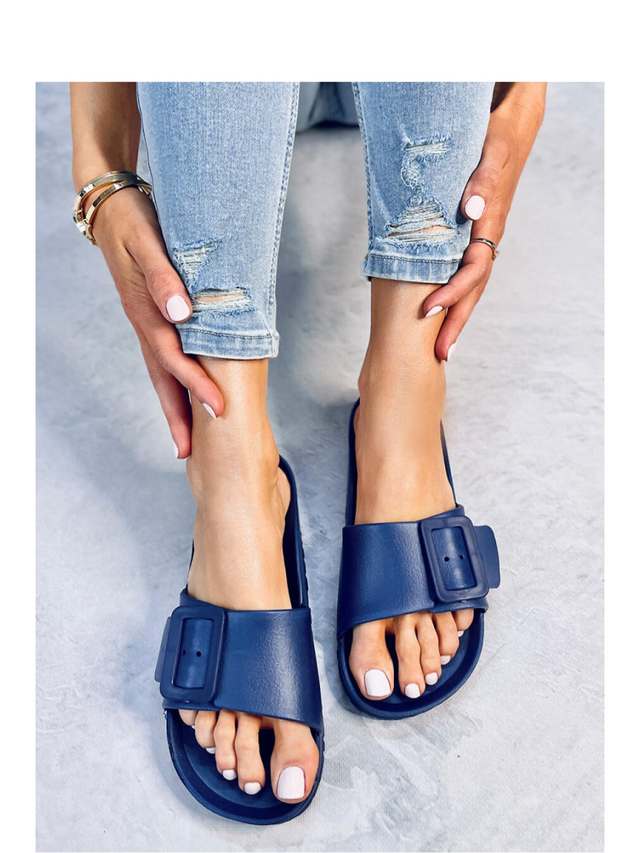 Clacquettes model 180571 Inello