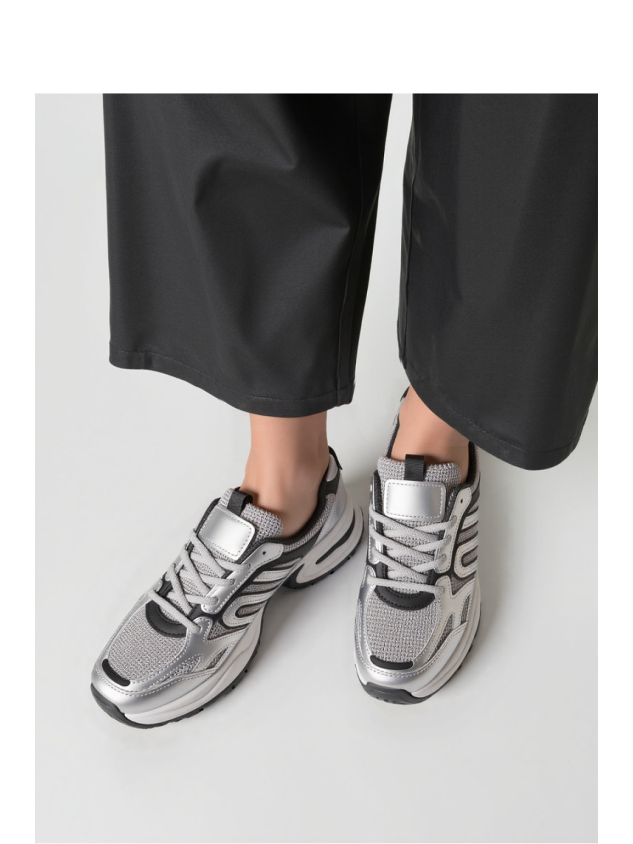Chaussures de sport model 210209 Inello