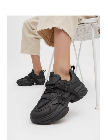 Chaussures de sport model 210225 Inello