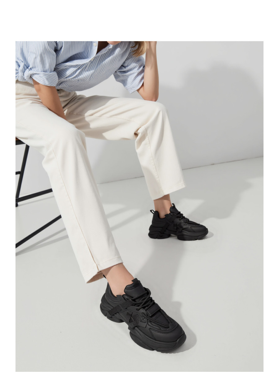 Chaussures de sport model 210225 Inello