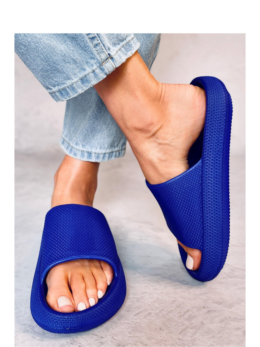 Clacquettes model 180432 Inello