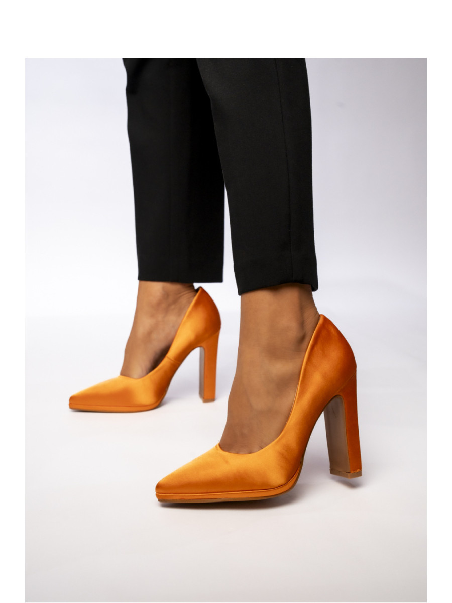 Talons hauts model 210547 Inello