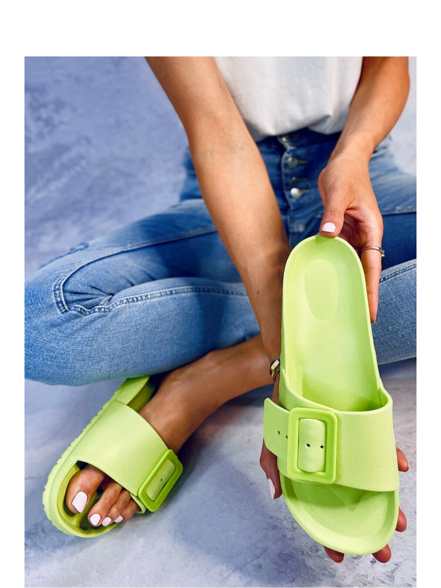 Clacquettes model 180573 Inello