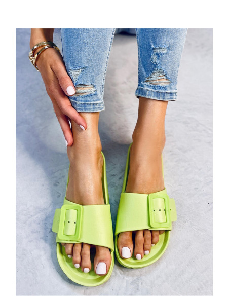 Clacquettes model 180573 Inello