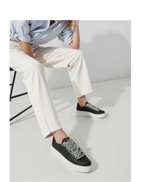 Chaussures de sport model 210227 Inello