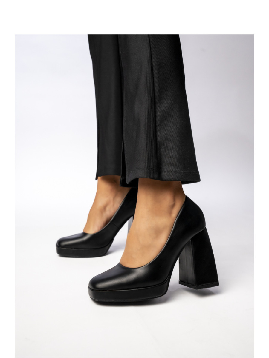 Escarpins talon large model 210548 Inello