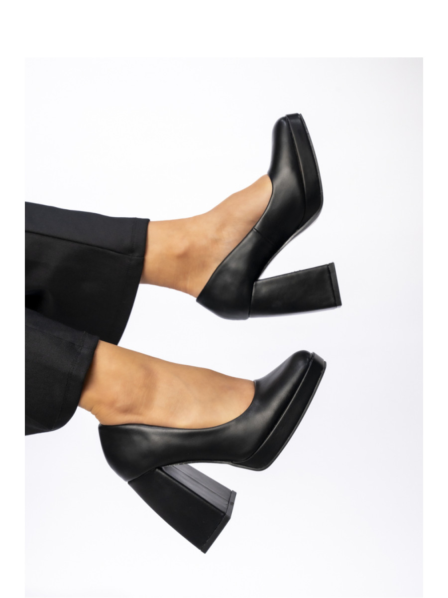 Escarpins talon large model 210548 Inello