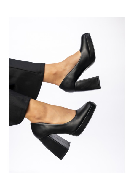 Escarpins talon large model 210548 Inello