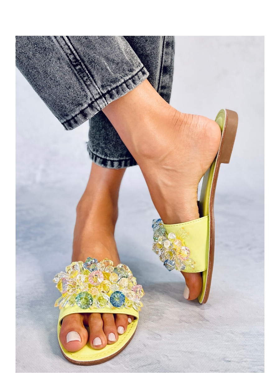 Clacquettes model 179899 Inello