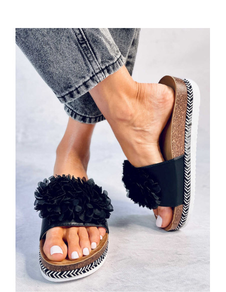 Clacquettes model 180579 Inello