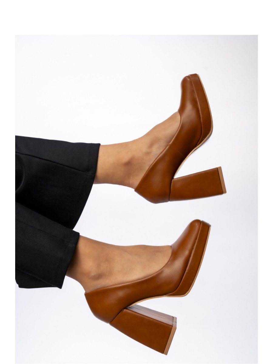 Escarpins talon large model 210549 Inello