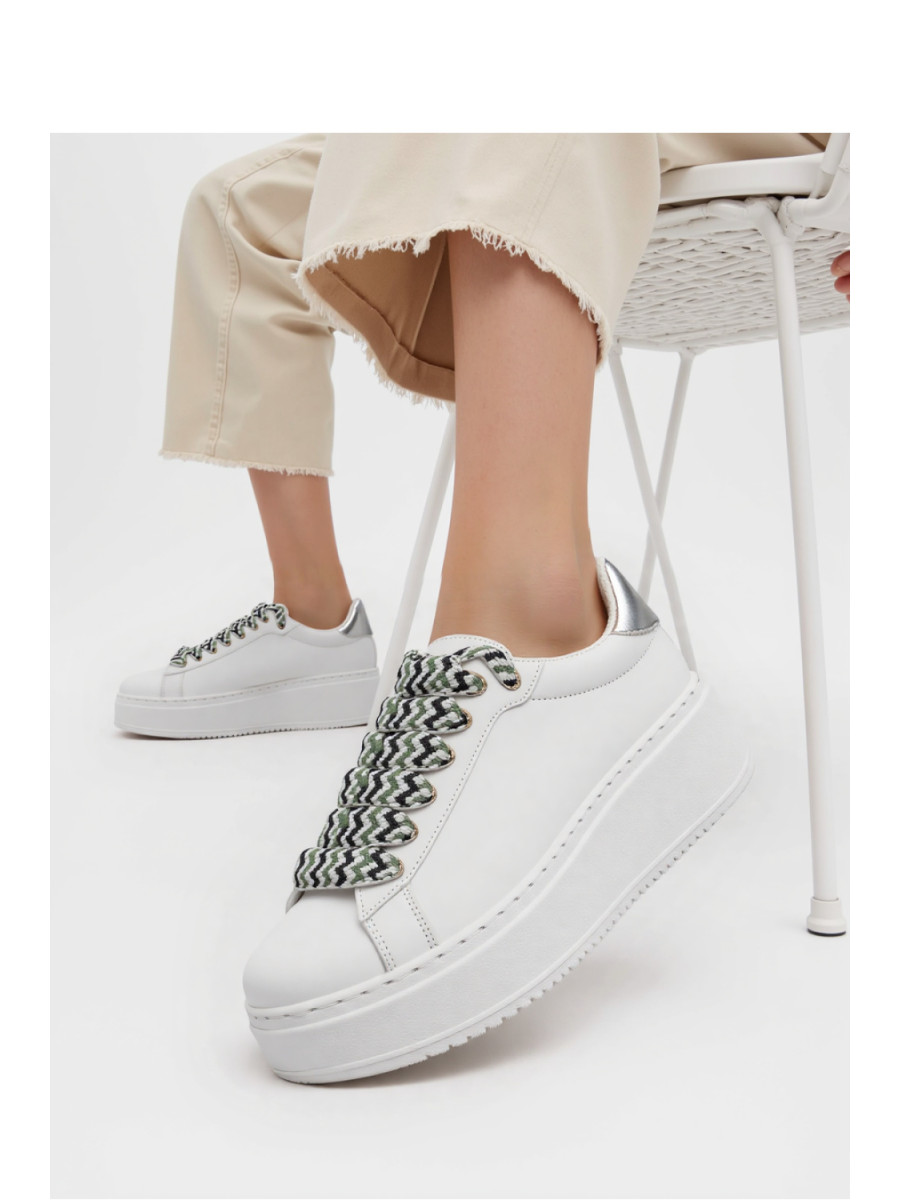 Chaussures de sport model 210229 Inello