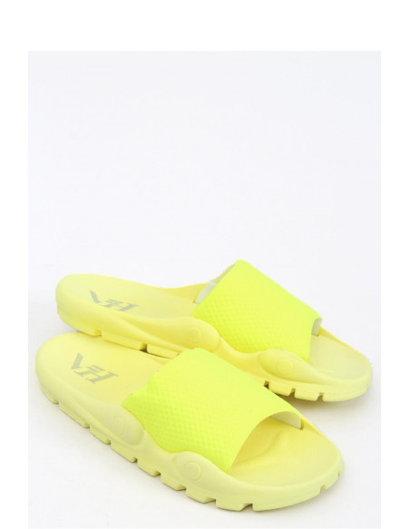 Clacquettes model 166426 Inello