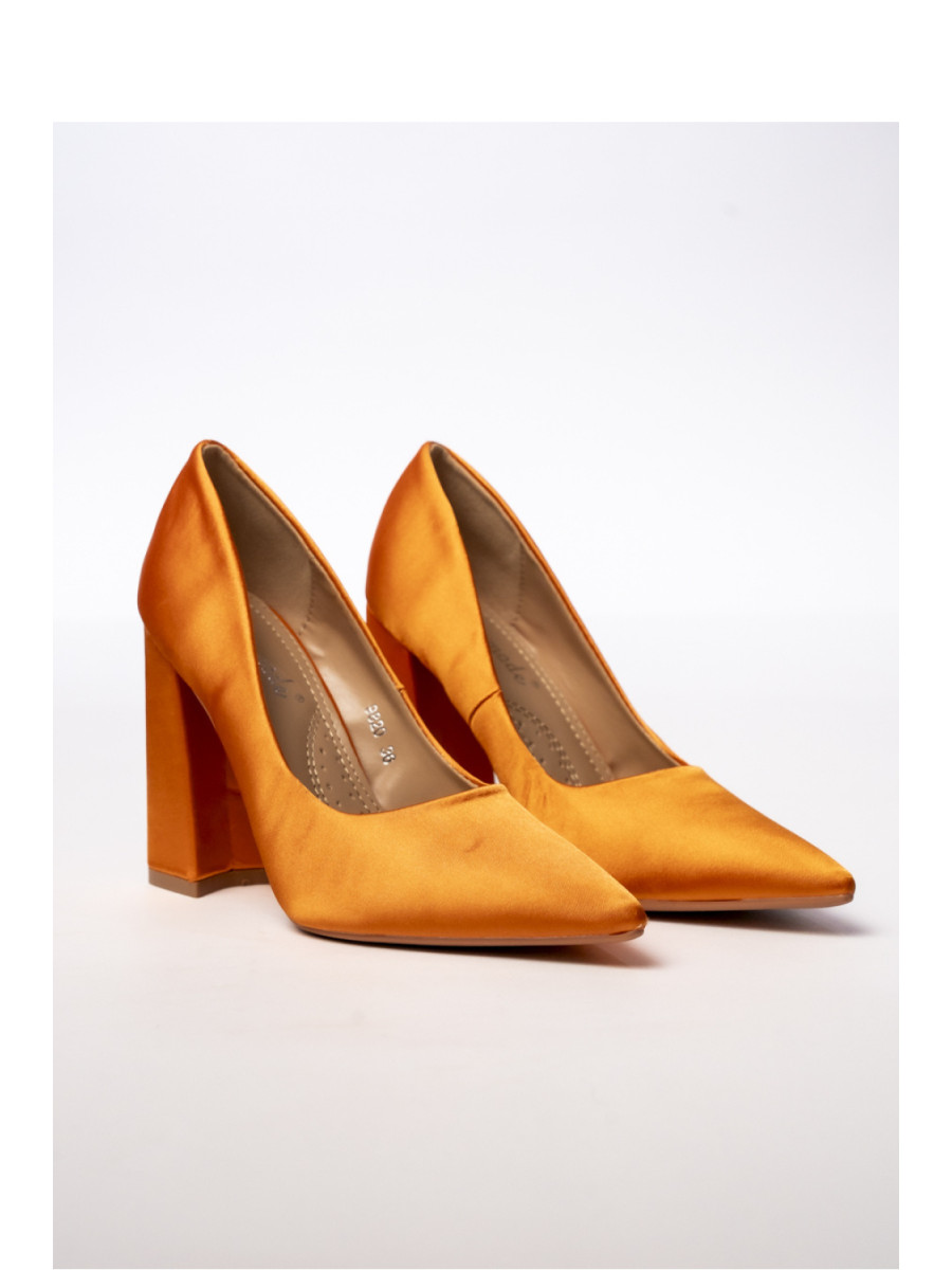 Escarpins talon large model 210530 Inello