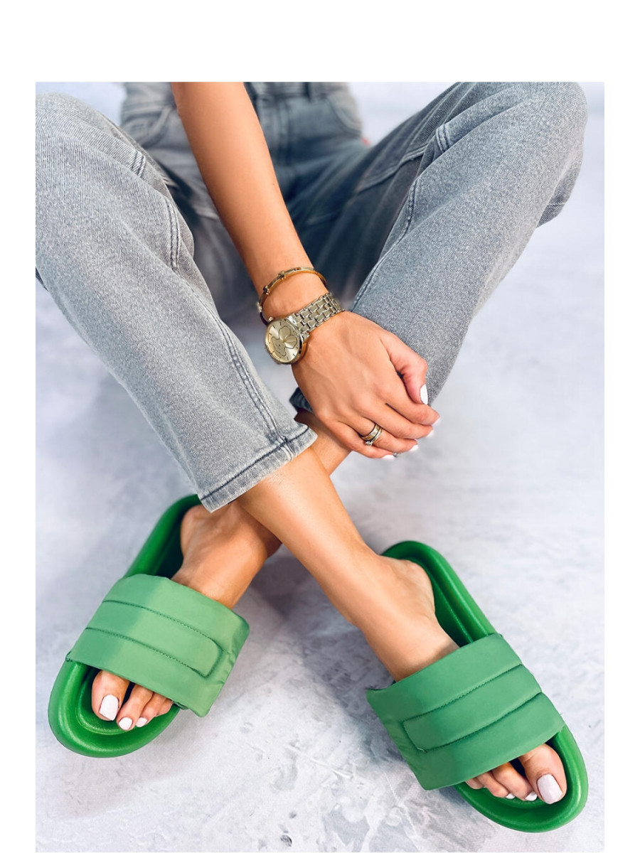 Clacquettes model 177315 Inello