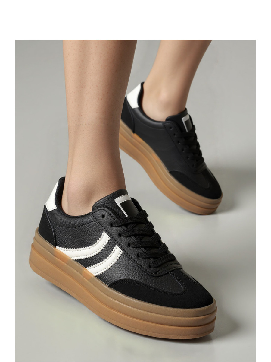 Chaussures de sport model 210217 Inello