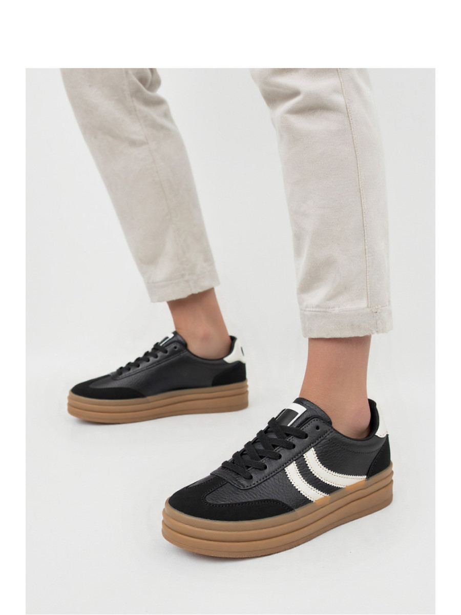 Chaussures de sport model 210217 Inello