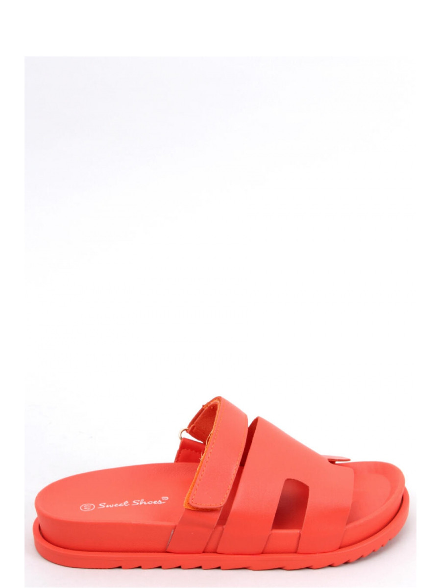 Clacquettes model 167266 Inello