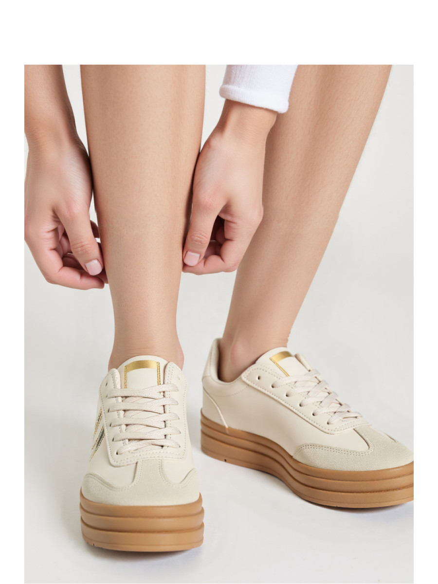 Chaussures de sport model 210219 Inello