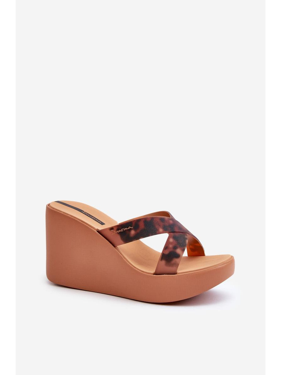 Clacquettes model 197718 Step in style