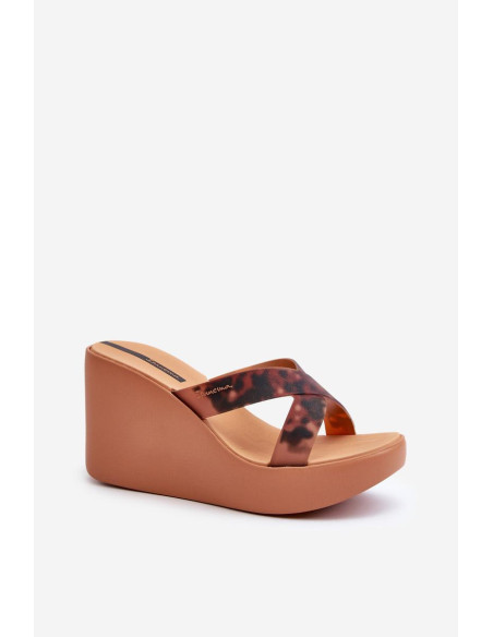 Clacquettes model 197718 Step in style