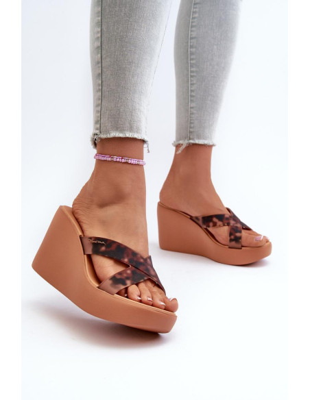 Clacquettes model 197718 Step in style