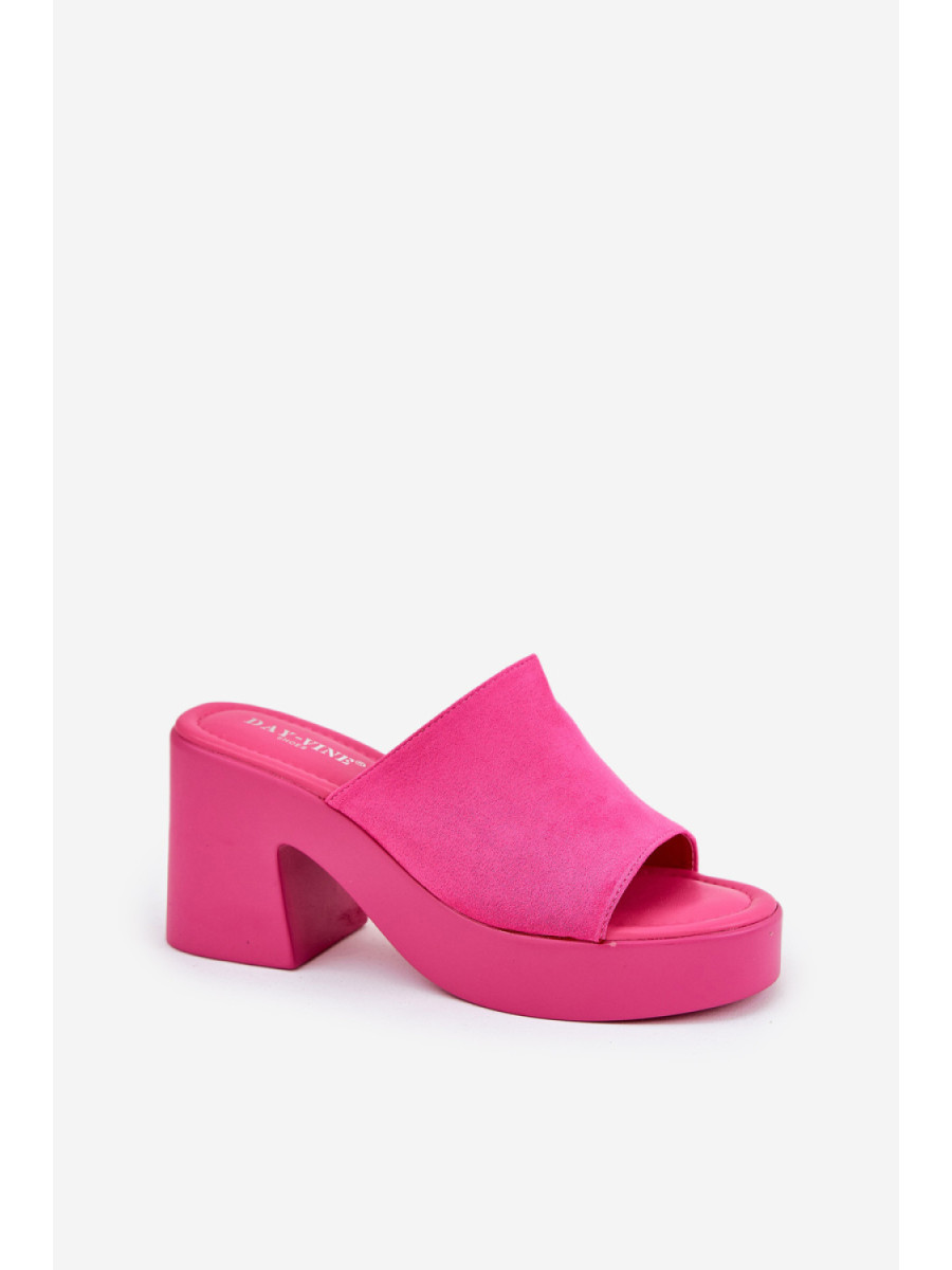 Clacquettes model 209940 Step in style
