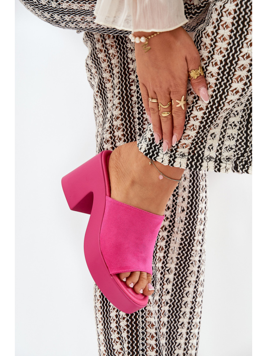 Clacquettes model 209940 Step in style