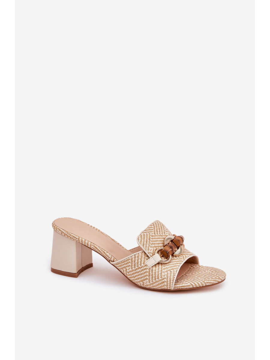Clacquettes model 210778 Step in style
